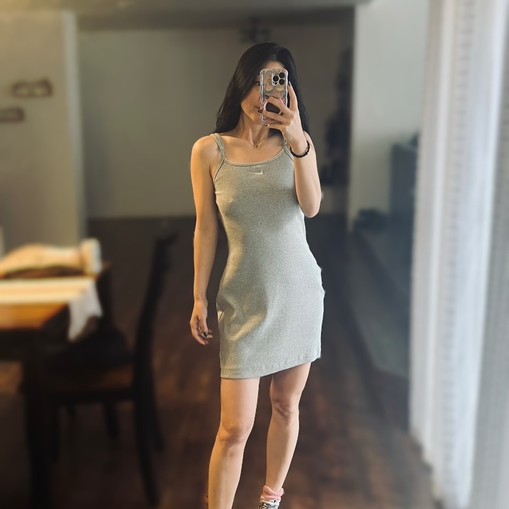 Nike dress size s grey